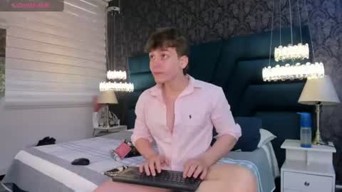 Femboy Max online show from June 25, 2026, 11:48 am