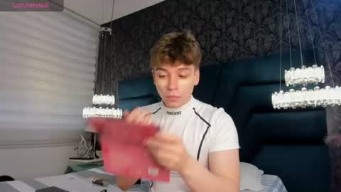 Femboy Max online show from July 10, 2026, 11:57 am