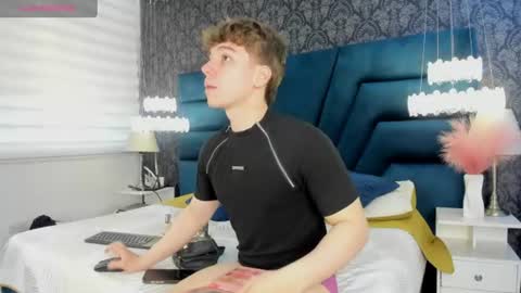 Femboy Max online show from July 27, 2026, 12:12 pm