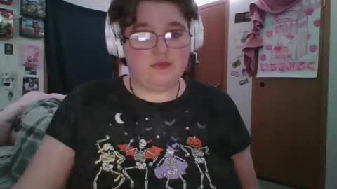 femcelsam online show from April 3, 2026, 3:59 am