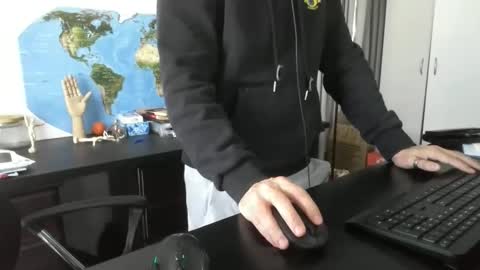 femdomsubby online show from December 18, 2024, 12:54 am