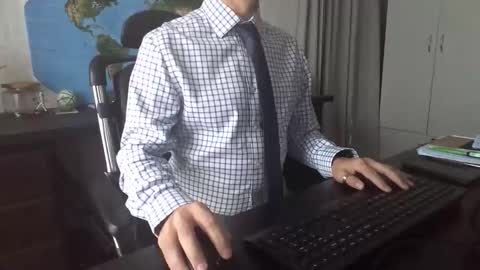 femdomsubby online show from September 18, 2025, 11:07 pm