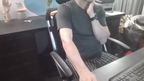 femdomsubby online show from January 8, 2026, 11:01 am