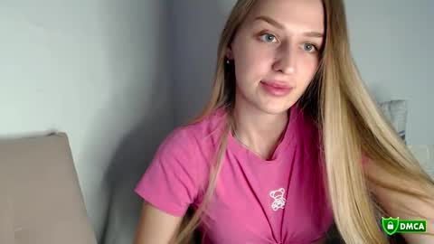 Femke online show from September 26, 2025, 7:18 pm