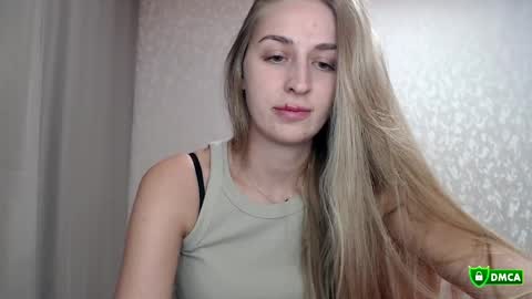 Femke online show from April 15, 2026, 8:09 pm