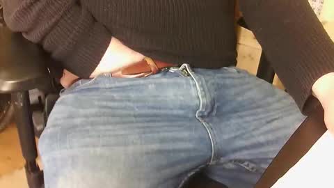 fenderjaguar667 online show from March 23, 2026, 1:37 pm