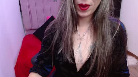 Snapshot of fenix_11_ chatting on January 15, 2025, 1:02 am Alejandra online show from January 15, 2025, 1:02 am