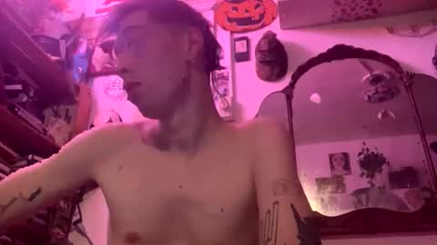 Snapshot of feral_twink69 chatting on February 2, 2026, 8:13 am Jess online show from February 2, 2026, 8:13 am
