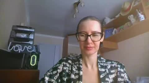 feraliss online show from March 11, 2026, 11:49 am