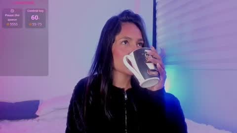 fernanda_liie_ online show from June 10, 2026, 12:48 pm