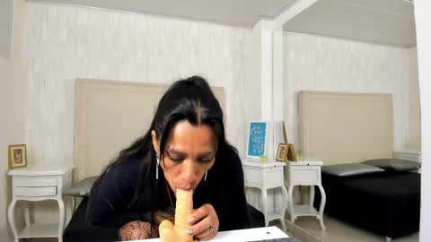 Fernanda  online show from May 10, 2026, 8:30 am