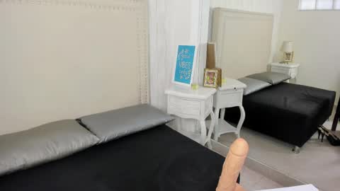 Fernanda  online show from May 26, 2026, 9:33 pm
