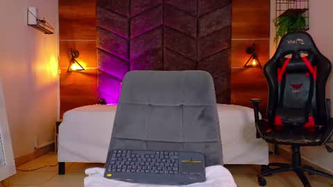 Snapshot of fernandabrown__ chatting on June 26, 2026, 8:13 pm FERNANDA BROWN online show from June 26, 2026, 8:13 pm