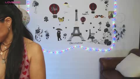 FernandaEloisa online show from January 16, 2025, 1:14 pm