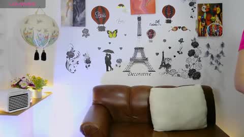 FernandaEloisa online show from February 3, 2025, 12:57 pm