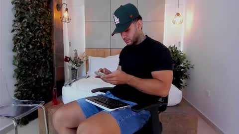 Snapshot of ferxomagno chatting on December 16, 2025, 7:19 pm ferxomagno online show from December 16, 2025, 7:19 pm