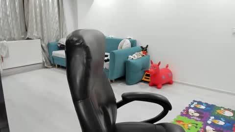 Catalea DM online show from November 22, 2025, 8:19 pm