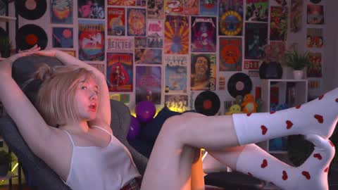 Snapshot of fetishrey chatting on December 6, 2024, 5:44 pm Rey online show from December 6, 2024, 5:44 pm