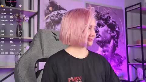 Snapshot of fetishrey chatting on November 7, 2025, 4:18 pm Rey online show from November 7, 2025, 4:18 pm