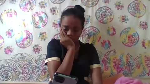 Snapshot of fetranialdy chatting on May 13, 2026, 6:05 pm fetranialdy online show from May 13, 2026, 6:05 pm