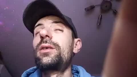 Snapshot of fffjj021 chatting on January 21, 2025, 3:15 am Raised in 90s online show from January 21, 2025, 3:15 am