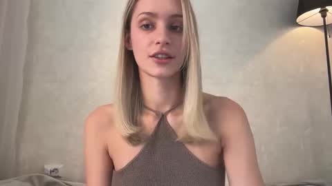 Lisa online show from October 18, 2025, 7:20 am