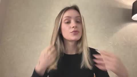 Lisa online show from November 20, 2025, 9:09 am