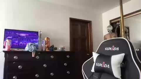 Snapshot of fgsammie chatting on October 13, 2025, 7:03 pm fgsammie online show from October 13, 2025, 7:03 pm