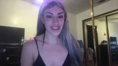 Snapshot of fgsammie chatting on November 15, 2025, 10:15 pm fgsammie online show from November 15, 2025, 10:15 pm