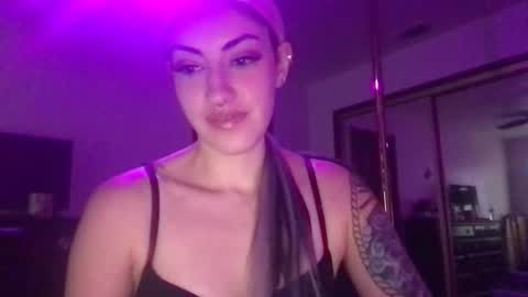 Snapshot of fgsammie chatting on November 17, 2025, 9:20 pm fgsammie online show from November 17, 2025, 9:20 pm