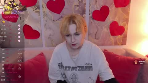 fiamoory online show from February 25, 2025, 10:18 pm