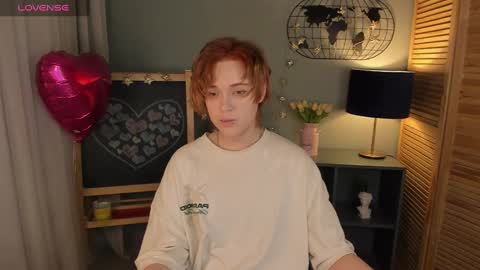 fiamoory online show from March 3, 2025, 4:36 am