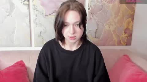 fiamoory online show from June 14, 2026, 2:24 am