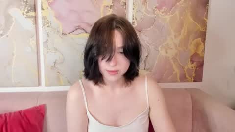 fiamoory online show from June 17, 2026, 8:28 am