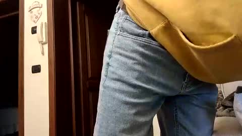 Snapshot of fidelio89 chatting on February 23, 2025, 5:29 pm Fid online show from February 23, 2025, 5:29 pm