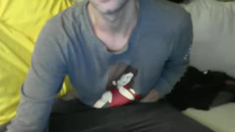 Snapshot of fidelio89 chatting on October 12, 2025, 7:57 pm Fid online show from October 12, 2025, 7:57 pm