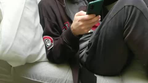 Snapshot of fidelio89 chatting on November 17, 2025, 10:21 am Fid online show from November 17, 2025, 10:21 am