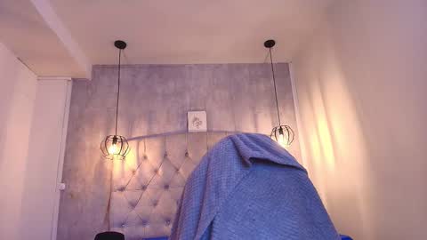 Snapshot of fieramadame chatting on November 21, 2025, 12:04 pm online show from November 21, 2025, 12:04 pm