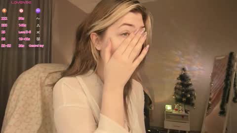 Filla online show from November 30, 2025, 3:10 am