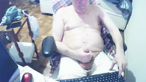 Snapshot of filhober chatting on October 6, 2025, 1:58 am filhober online show from October 6, 2025, 1:58 am