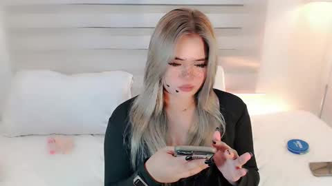 Snapshot of filipina_slutty69xxx chatting on March 16, 2026, 5:44 am Angela DONT FORGET TO FOLLOW AND GIVE ME APPRECIATION online show from March 16, 2026, 5:44 am