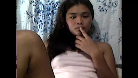 Snapshot of filipinagirl_18 chatting on April 14, 2026, 9:21 pm filipinagirl_18 online show from April 14, 2026, 9:21 pm