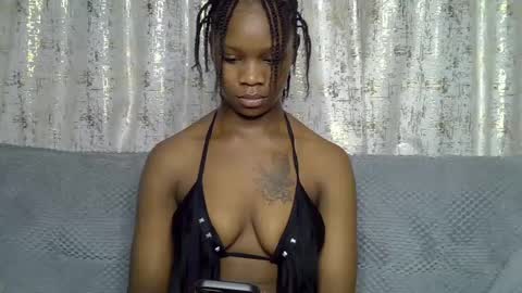 Snapshot of fine_queen12 chatting on July 1, 2026, 3:52 am fine_queen12 online show from July 1, 2026, 3:52 am