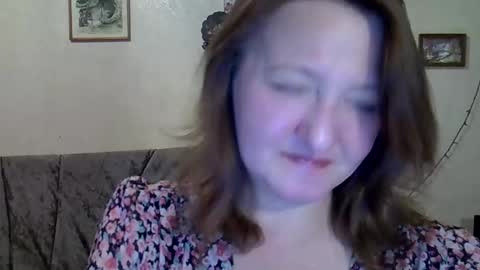 Snapshot of finika_say chatting on November 26, 2025, 6:42 pm finika_say online show from November 26, 2025, 6:42 pm