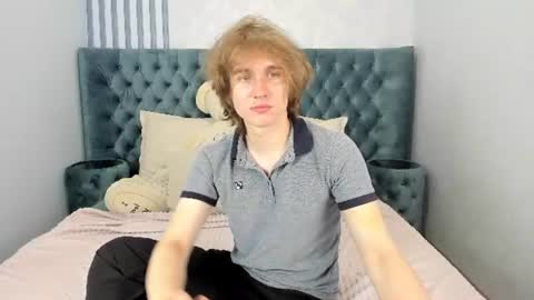 Snapshot of finnbev chatting on June 17, 2026, 8:43 pm finnbev online show from June 17, 2026, 8:43 pm
