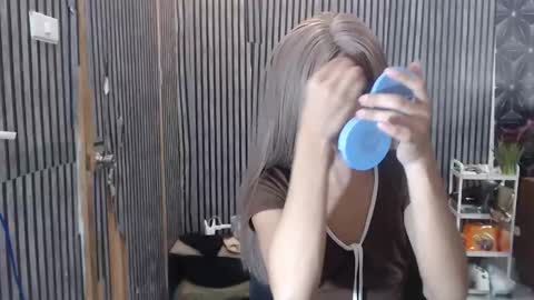 fiona908995 online show from April 30, 2026, 9:48 am
