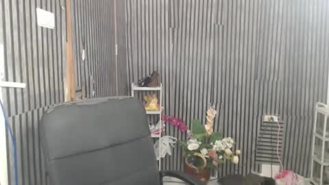 fiona908995 online show from May 14, 2026, 1:34 am