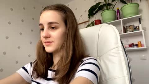 Keite wanna play  Meow online show from December 1, 2025, 8:08 am