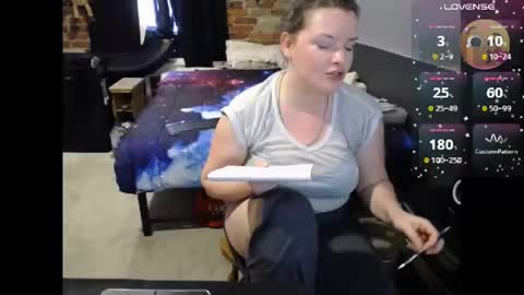 Snapshot of fionna_fineas chatting on June 2, 2026, 7:49 pm Fionna online show from June 2, 2026, 7:49 pm