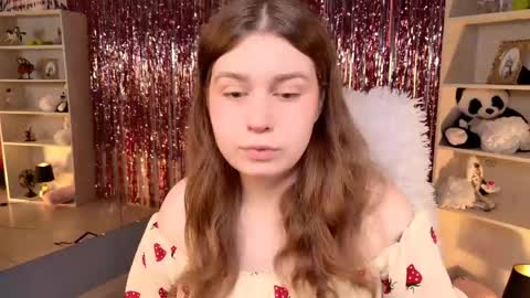Snapshot of fioramarmoris chatting on May 20, 2026, 6:08 am fiora online show from May 20, 2026, 6:08 am